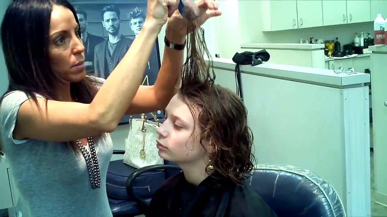 Sarah Gets a New Sport Cut