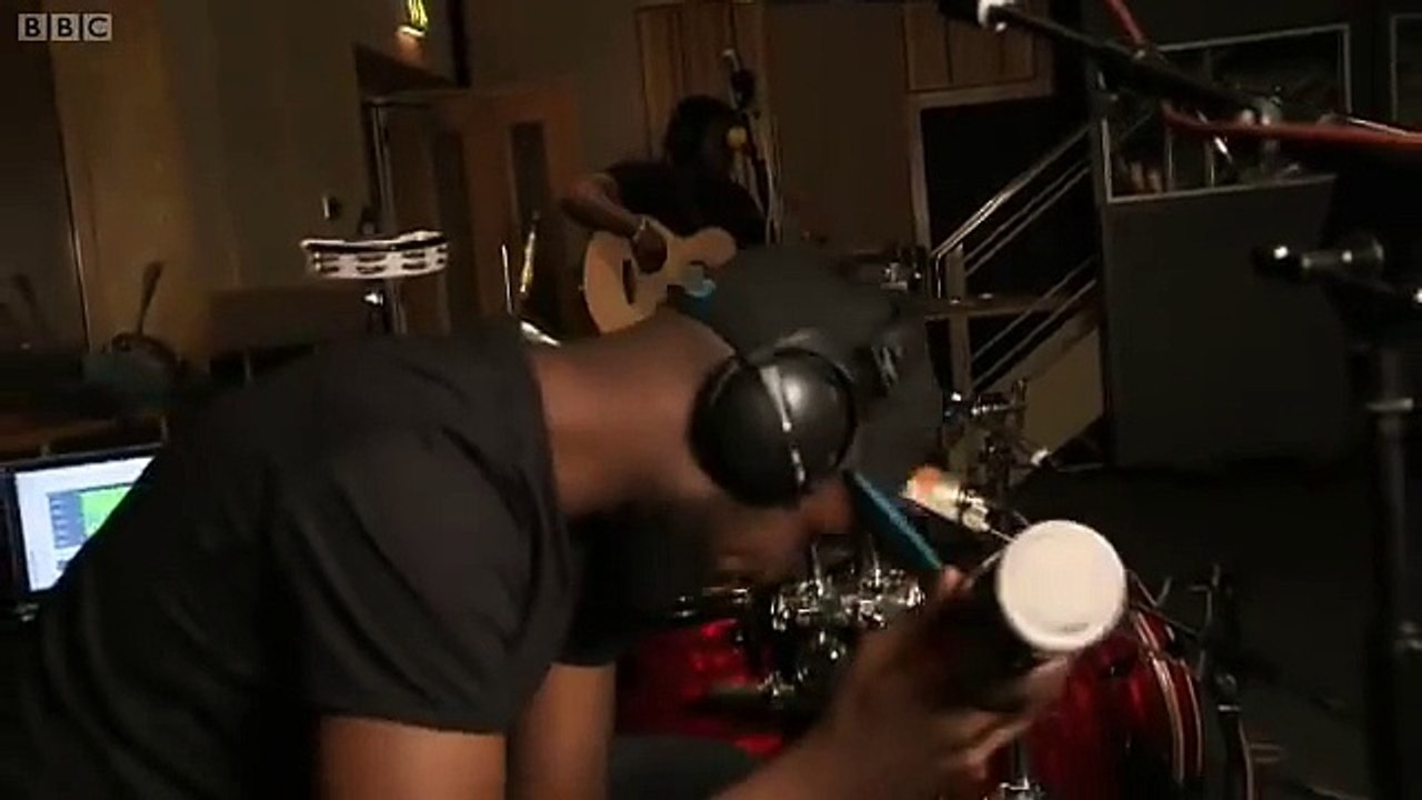 Loick Essien Ed Sheeran Lego House Bbc Radio 1 Live Lounge 2011