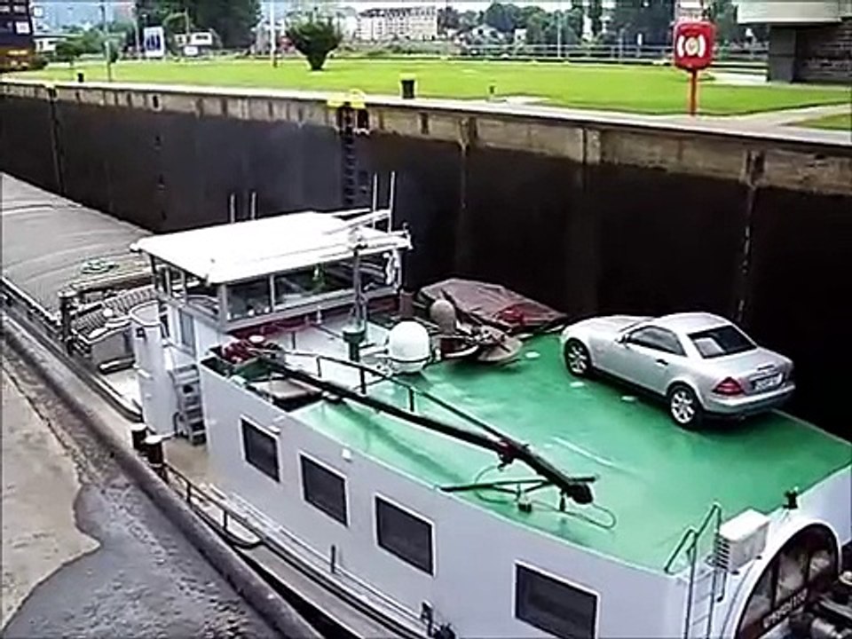 GMS Silence zu Tal aus Koblenzer Schleuse,am Bord mein Sohn Steven ,der Nachwuchs Binnenschiffer