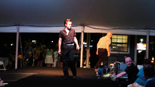 Lain Crew sings 'Mean Woman Blues' Elvis Week 2015