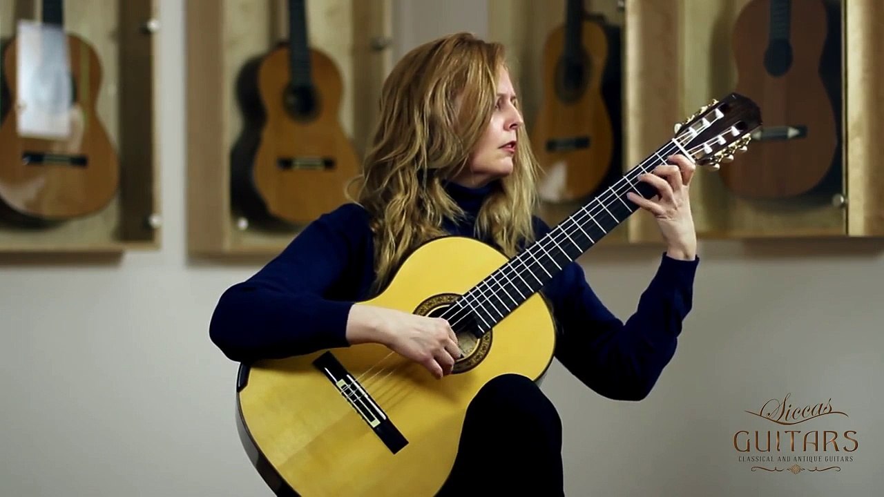 Heike Matthiesen plays Soledad by Maria Linnemann on a 2014 Michael Batell