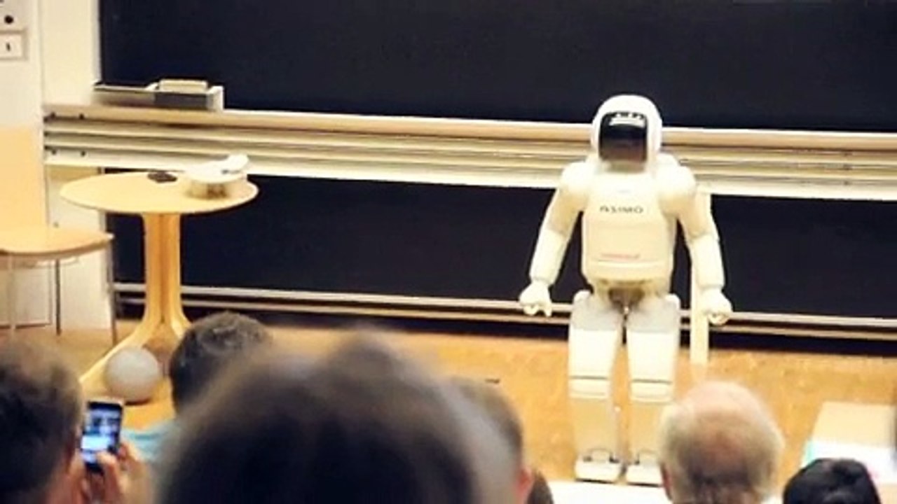 New Asimo dancing at the EPFL Robotics Festival