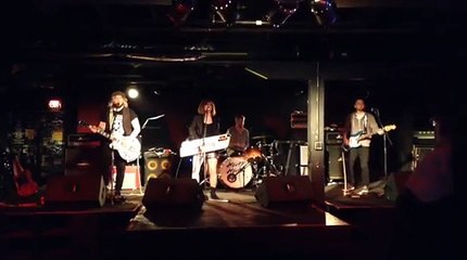 SIDELINES- HEAR, HEAR