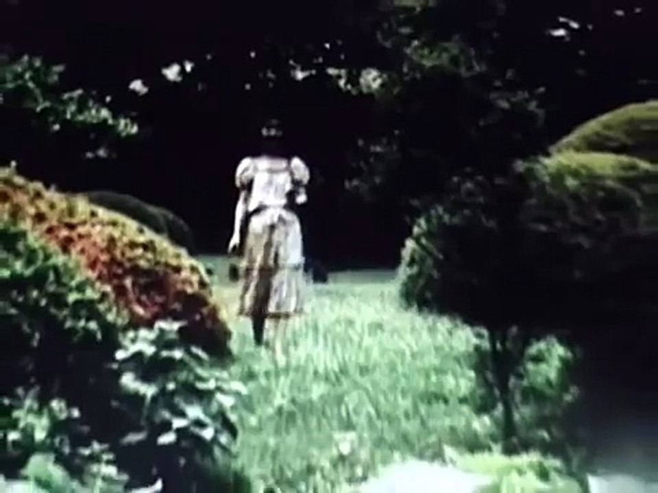 Teresa Teng music video. 水漣漪 Water Ripples