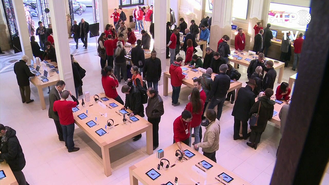 "آبل" تطلق طرازيها الجديدين من هواتف "آي فون"