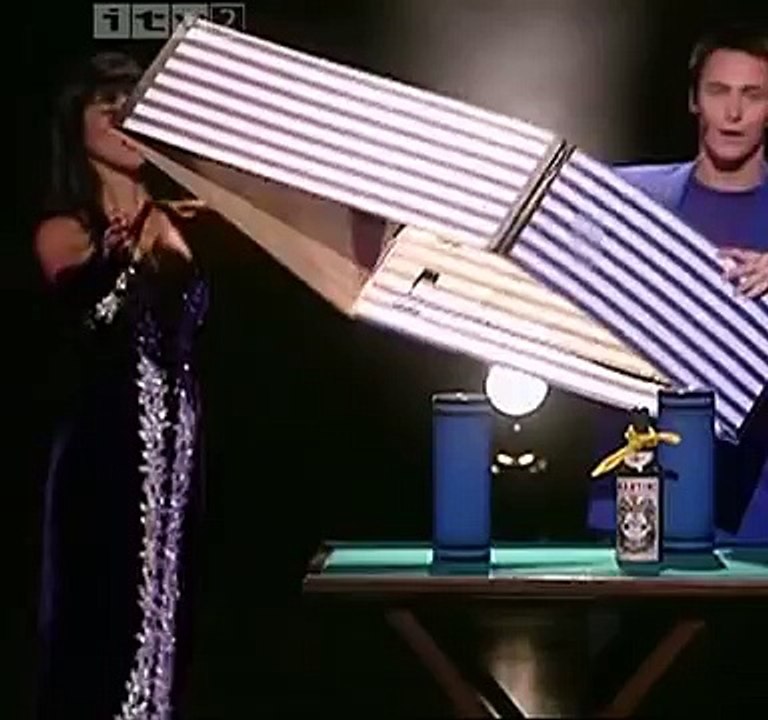 Lance Burton: "Magic bottles"