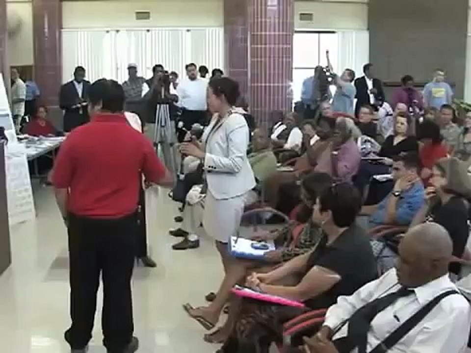 ObamaCare Peddlers Plant a Faux Doctor in Town Hall for Sheila 'My Cell Phone' Jackson Lee.