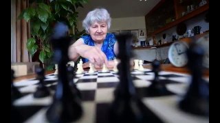 Hungarian supergranny closes in on world chess record