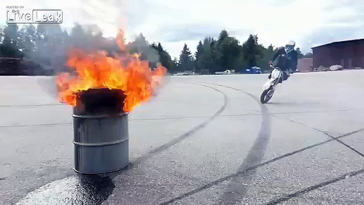 Burn Burn Burn-Neden Yaktın ki kendini