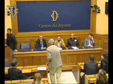 Roma - Presentazione viaggio a Kobane - Conferenza stampa di Erasmo Palazzotto (10.09.15)