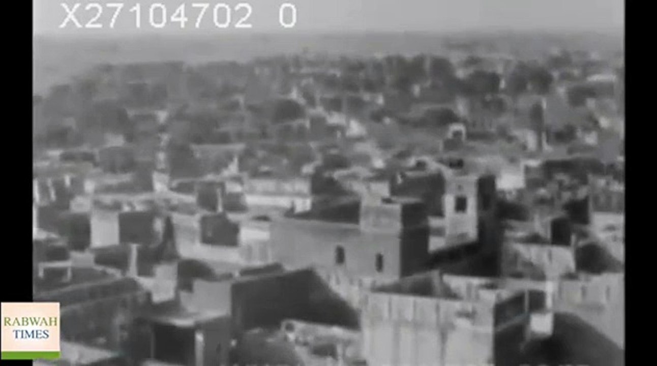 1947: Ahmadiyya Muslims migrating from Qadian, India to Pakistan.