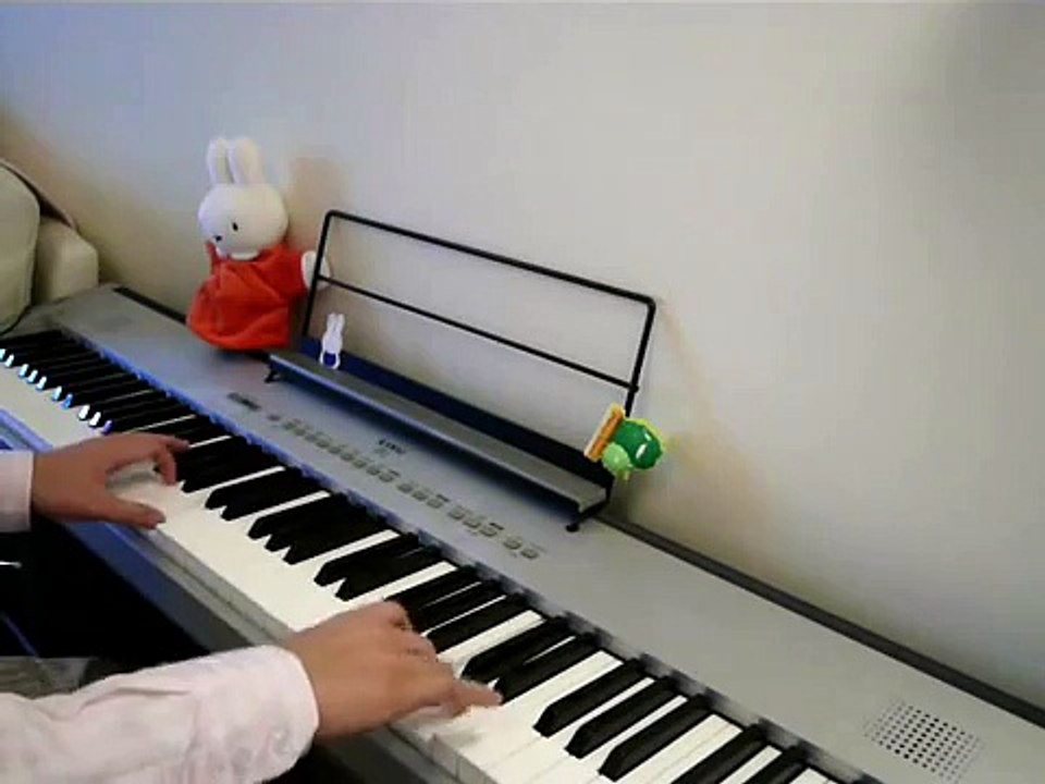 紅蝴蝶 (By 吳卓羲) (From 巾幗梟雄 主題曲) - Piano