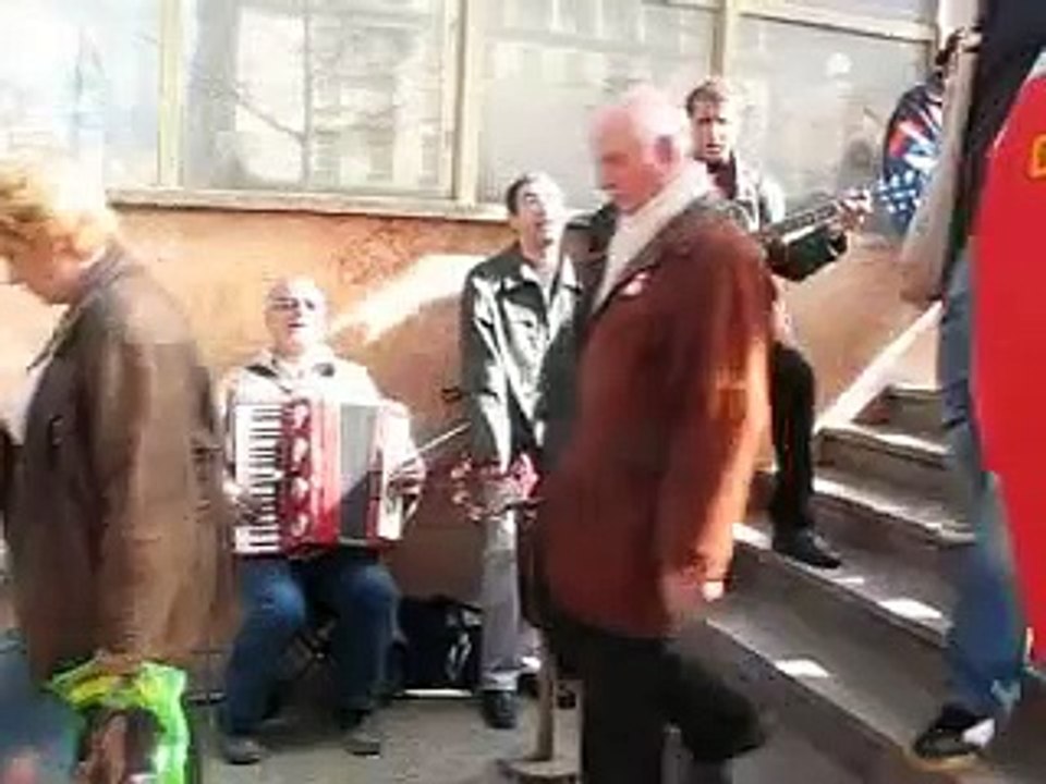 Улични музиканти - подлеза при Шератон