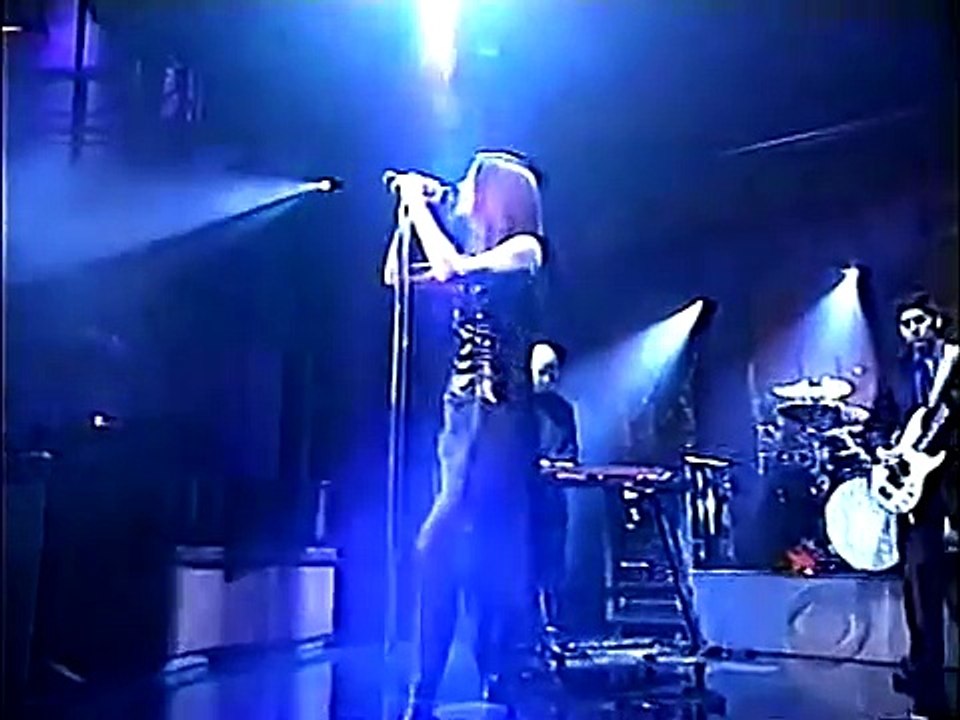 Garbage - The World Is Not Enough (Live "Late Show with David Letterman" 1999)