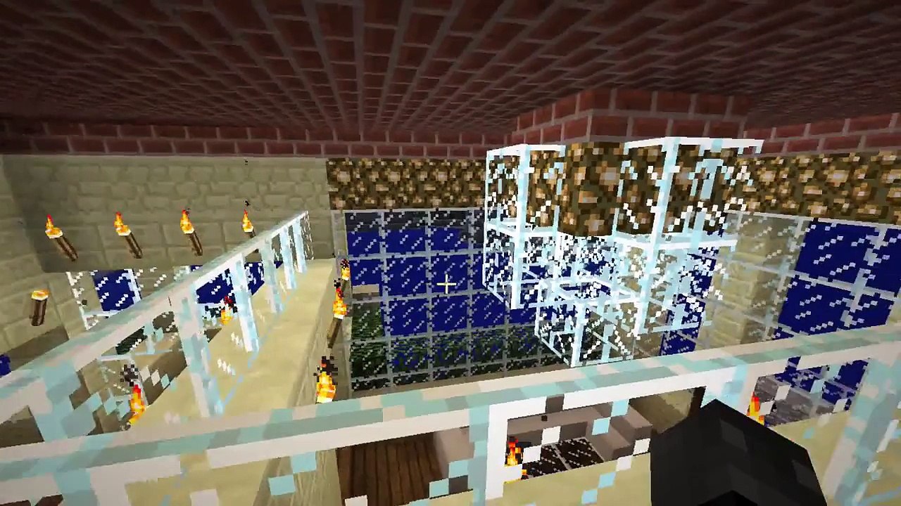 My First Beach House!!! (Minecraft Mansion Tour)