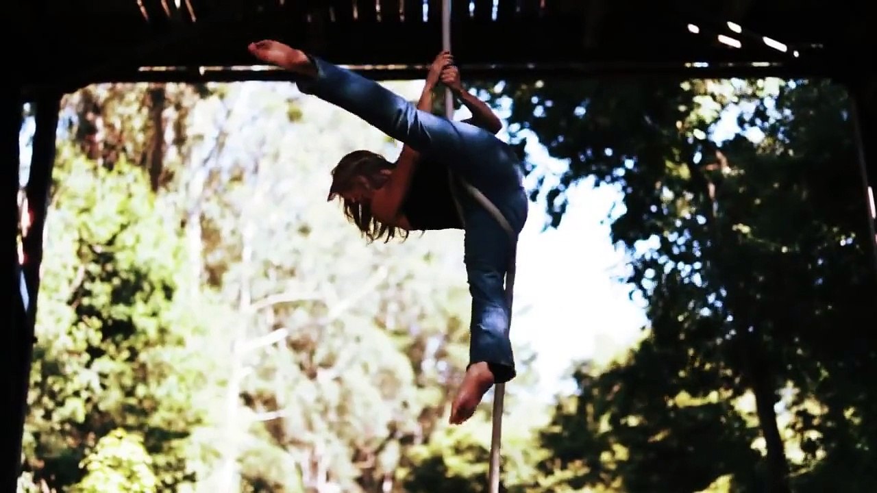 Allie Cooper - Corde Lisse / Vertical Rope