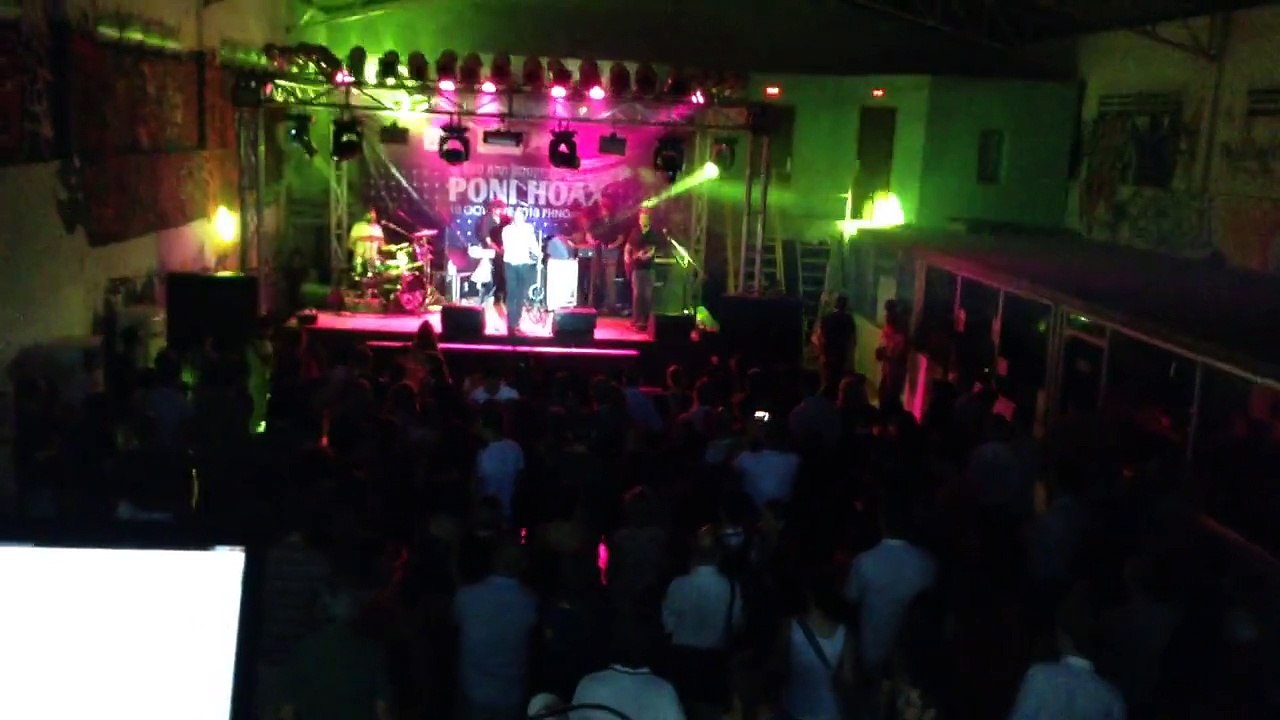 PONI HOAX   France Mini Concert part 7