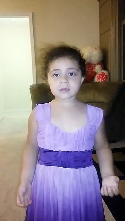 Baby dancing frozen song