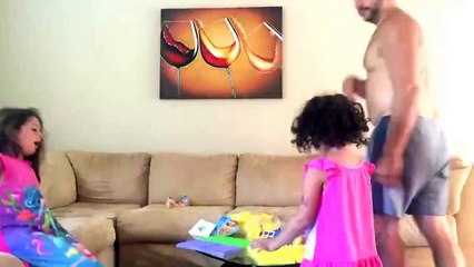 Building our Peppa Pig house , Time-lapse