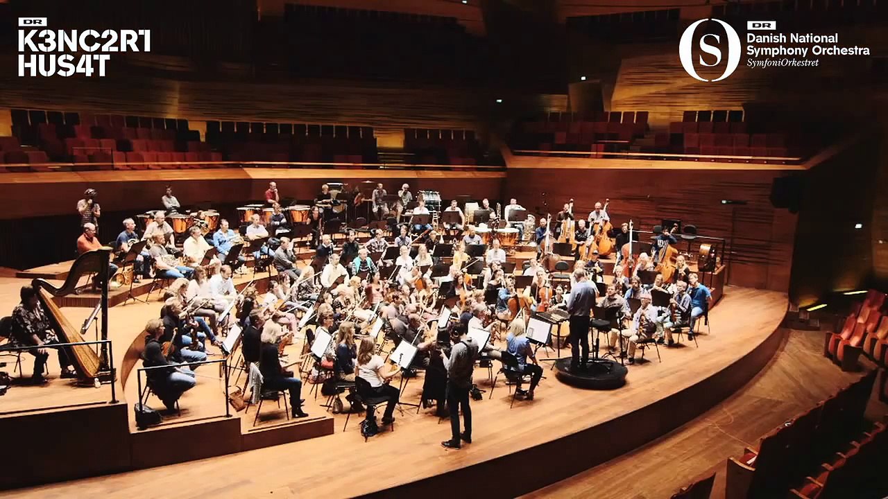 How Do Musicians React To a New Principal Conductor? You Gotta Watch This!