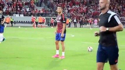 During the warm-up, chants of ‘Messi!  Ronaldo's reaction s.