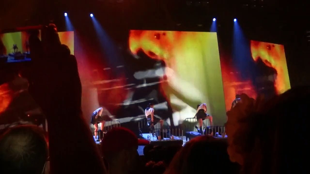 Madonna - S.E.X./Justify My Love (Interlude) (Live)