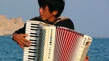 ジリオラ・チンクエッティ  雨  アコーディオン accordion accordéon acordeón