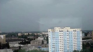 Молния в Киеве взорвала столб