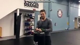 Stephen Amell does the Suplex Throw Challenge