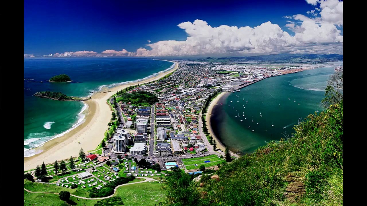 New Zealand - Engagement, Hobbiton, Bay of Islands, Wai-o-Tapu, Glow worm caves, Cathedral Cove