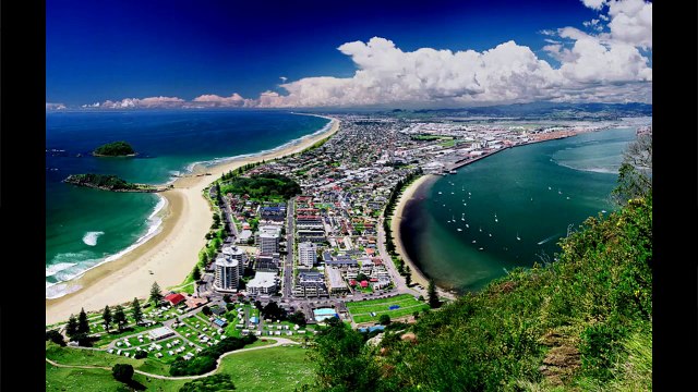 New Zealand - Engagement, Hobbiton, Bay of Islands, Wai-o-Tapu, Glow worm caves, Cathedral Cove