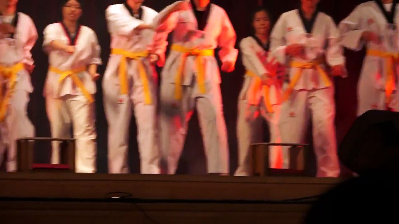 101學年度社團動態展--跆拳道社