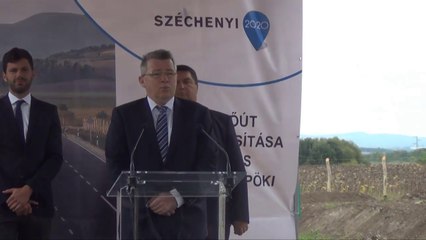 Négysávos szakaszokat adtak át a 21-es főút Heves és Nógrád megyei szakaszán.