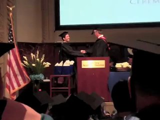 Comedian gives Chinese Medical school graduation speech