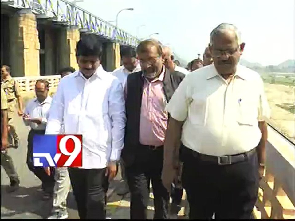 Vamsadhara Tribunal committee visits Prakasam barrage in Vijayawada