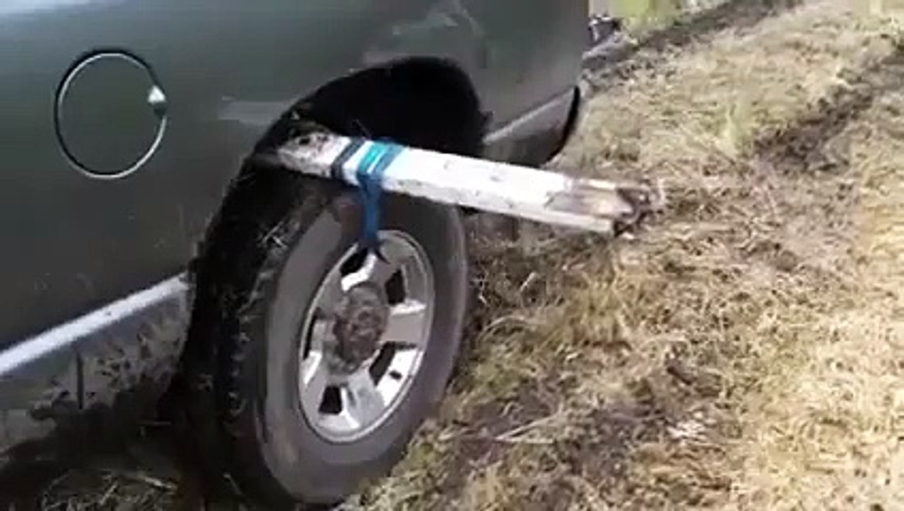 Embourbé ? Voici LA technique à connaitre absolument avant qu'il ne soit trop tard !