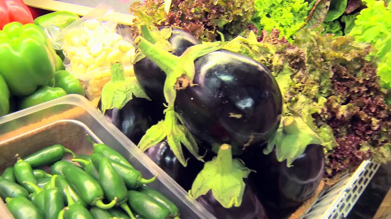 Food Country with Chef Michael Smith Episode 21: Riverview Market