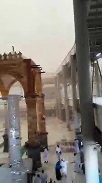 87 dead in Makkah Grand Mosque crane crash Orignal video of Incident in Makka mukarma Allah ho AKbar