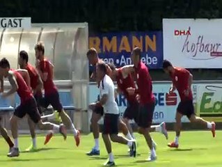Galatasaray'ın yeni transferi Carole kampa katıldı!