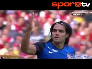 Radamel Falcao, Arsenal'i tek başına yıktı!