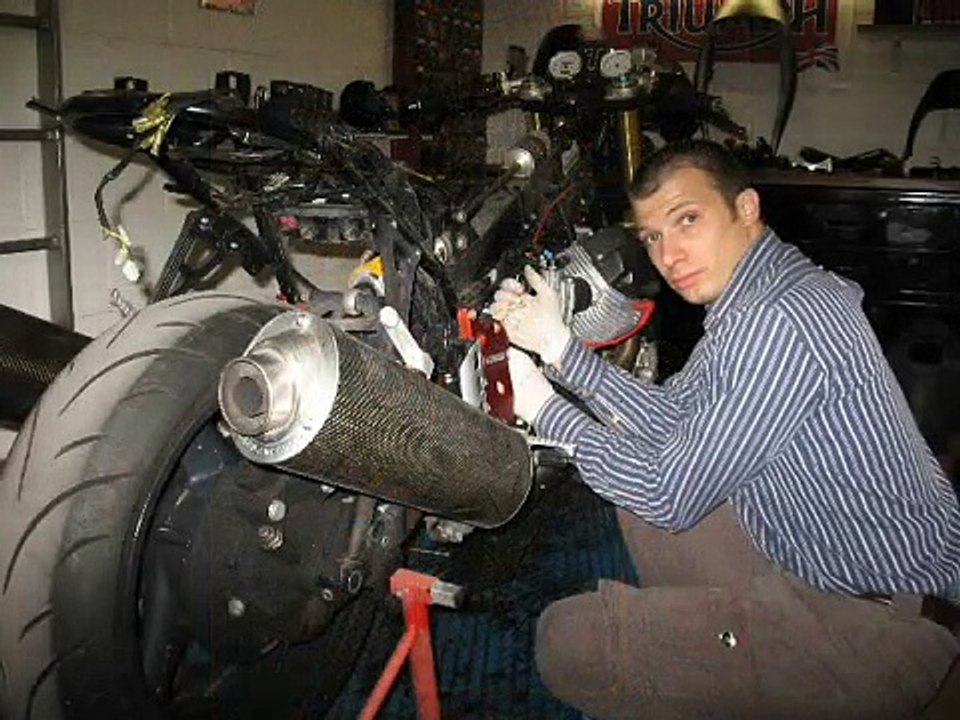 Moto Guzzi V11Scura  by Gamberetto