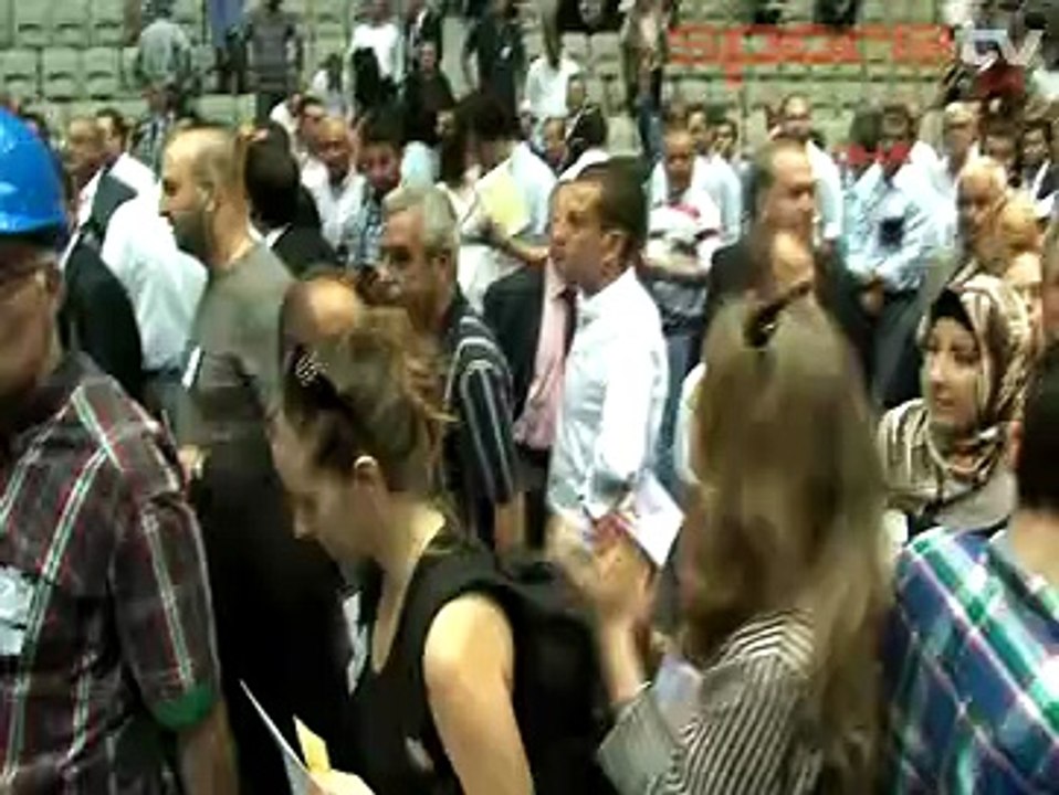 Beşiktaş kongresinde "Her yer Taksim her yer direniş" sloganı
