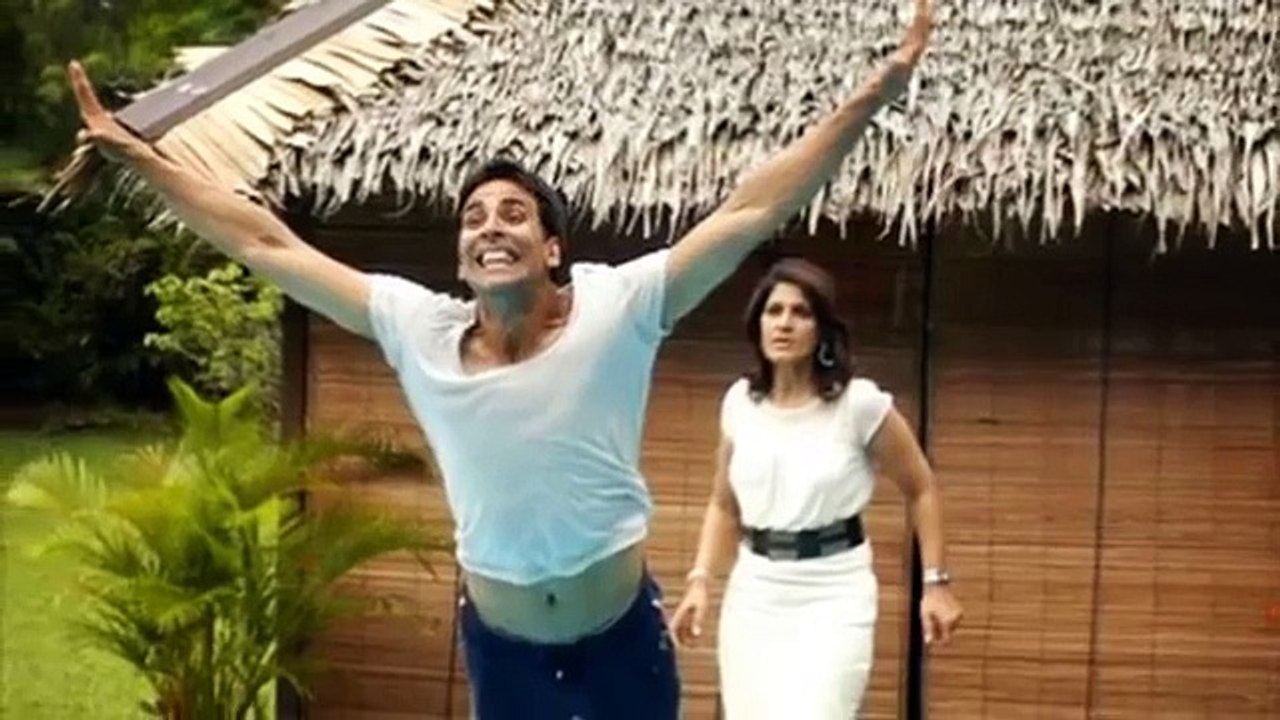 Akshay Kumar's daring stunt - jumps off from 45 ft without any life support -"Khatron Ke Kiladi"