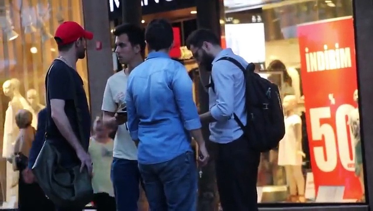 İnsanları Görmezden Gelme Deneyi