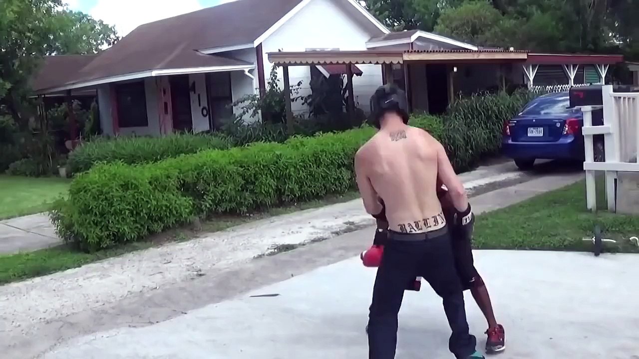 TYREE SNEED demonstrates how to win a boxing match