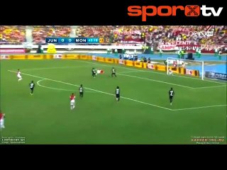 Dimitar Berbatov'dan fantastik bir vole!