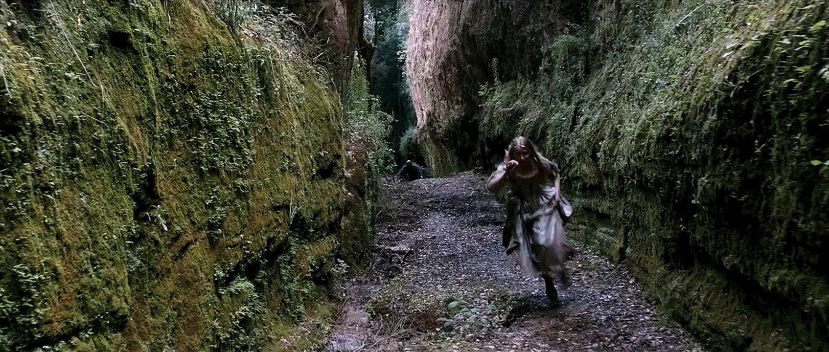 IL RACCONTO DEI RACCONTI (TALE OF TALES) di Matteo Garrone - Scena del film "Viola fugge"