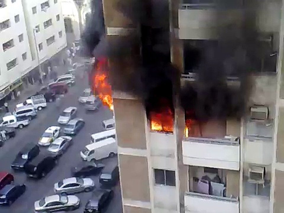 حريق في شقة قديمة في النادي السياحي 12/05/2008م