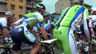 SKODA con la Vuelta: comisarios en carrera