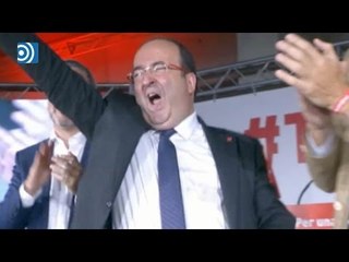 Un Iceta desatado baila a lo Freddy Mercury en el arranque de campaña